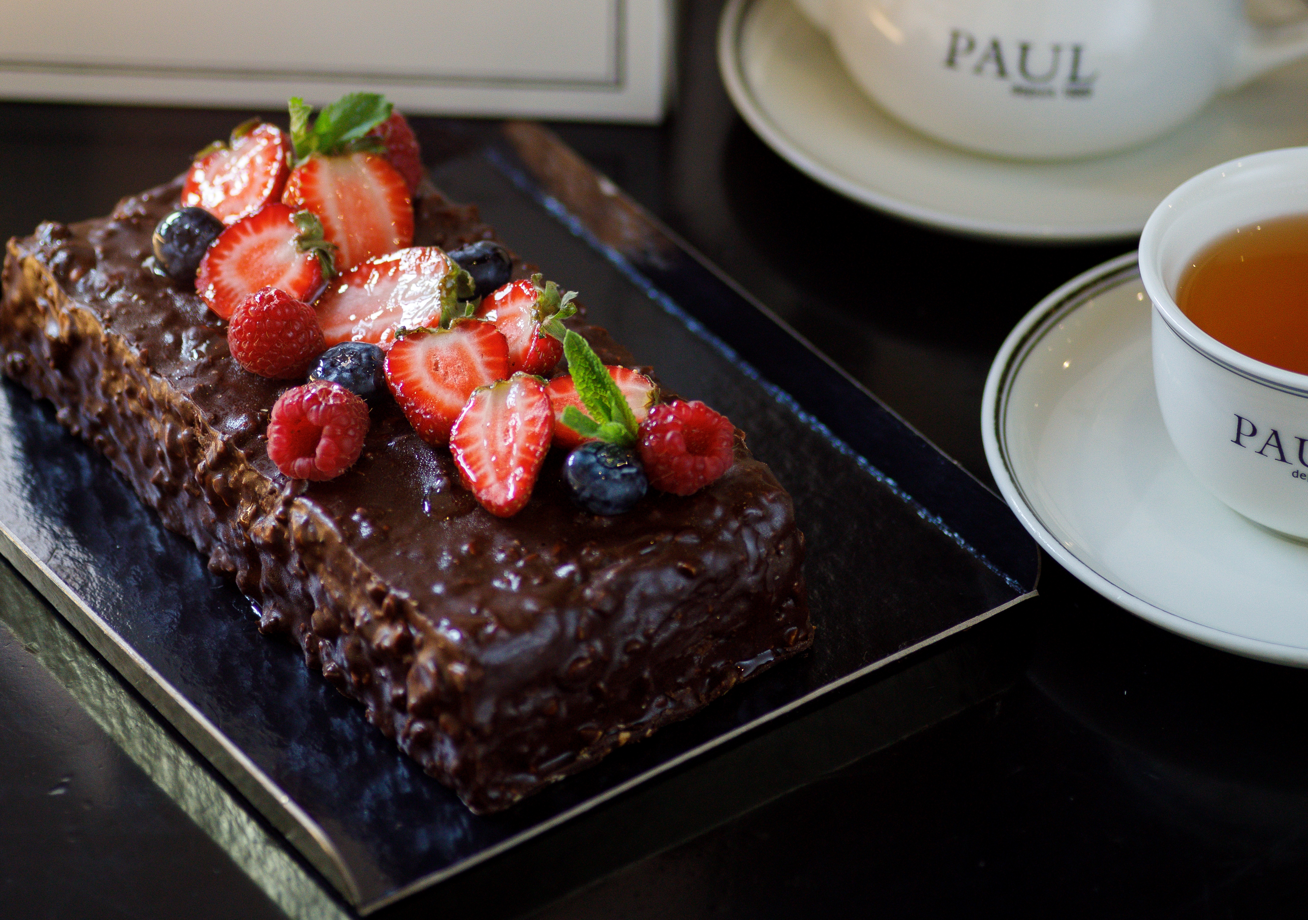 Новинки тортов и наборов десертов в PAUL